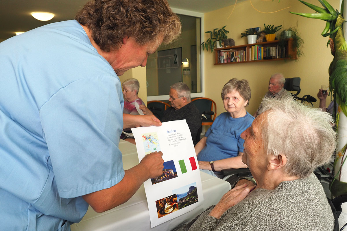 Johannispark Pflegezentrum Suhl: Italienischer Montag: Info (Foto: Manuela Hahnebach)