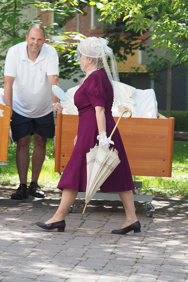 Johannispark Pflegezentrum Suhl: Parkfest 2017: Modenschau mit der "Klamottenkiste" (Foto: Manuela Hahnebach)