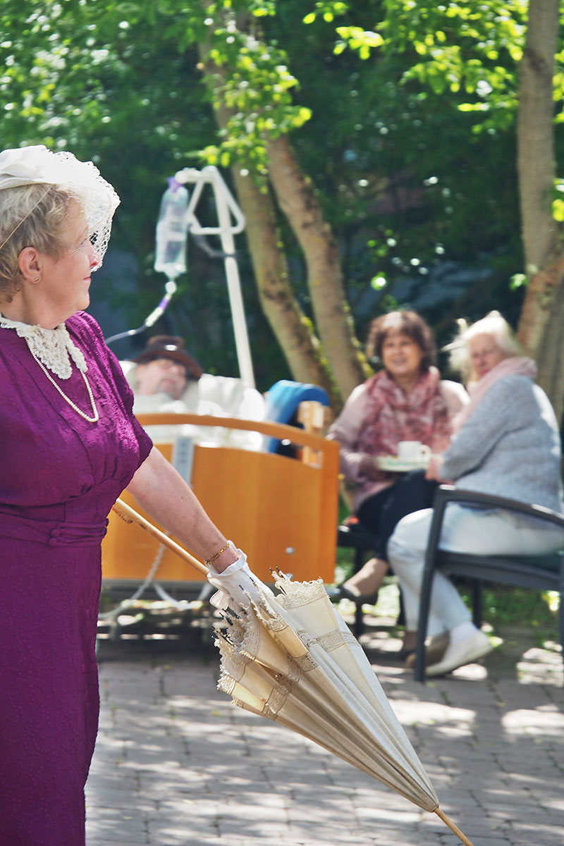 Johannispark Pflegezentrum Suhl: Parkfest 2017: Modenschau mit der "Klamottenkiste" (Foto: Manuela Hahnebach)