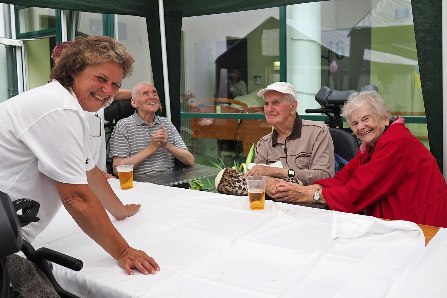 Johannispark Pflegezentrum Suhl: Parkfest 2017: Unterhaltung (Foto: Manuela Hahnebach)