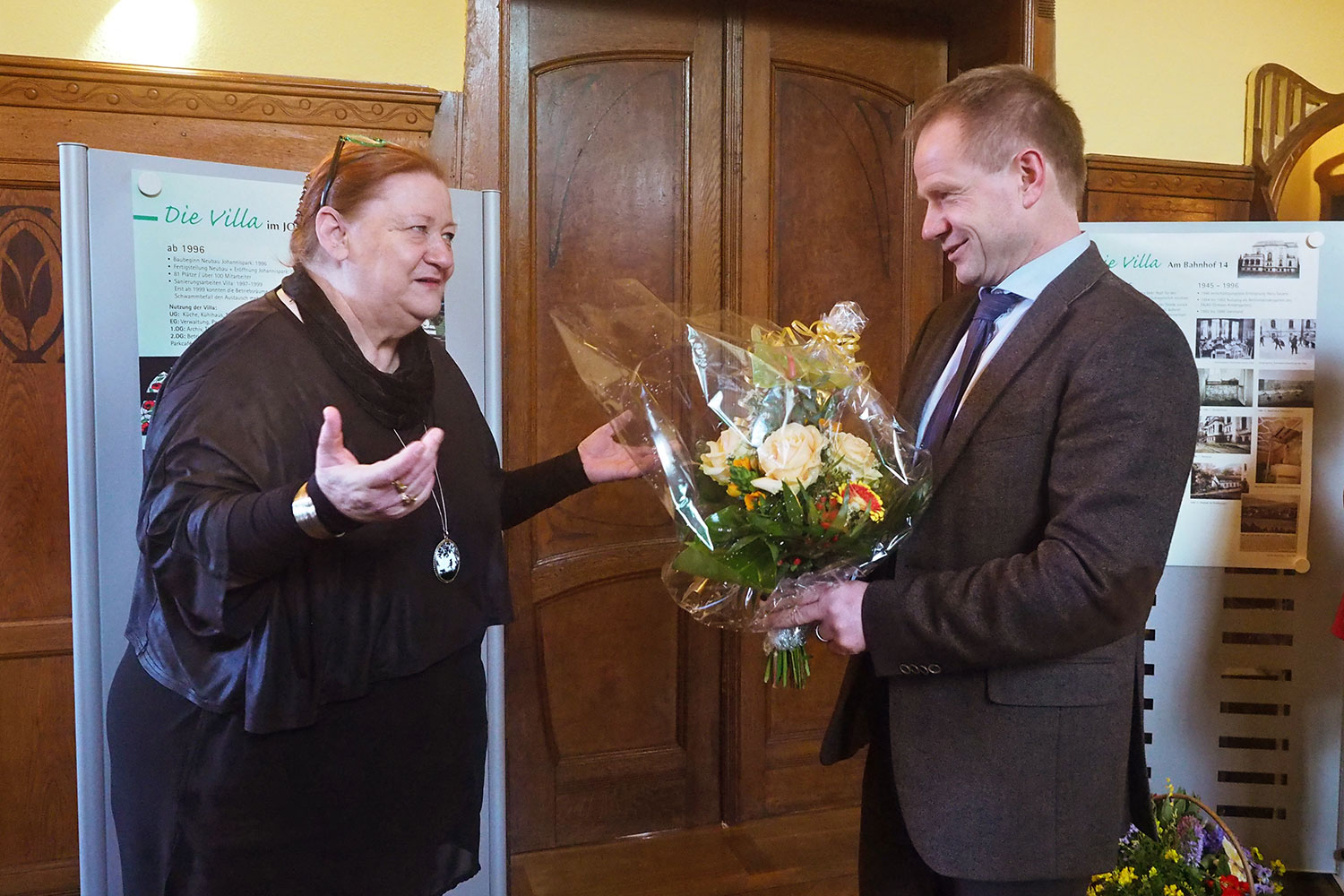 Johannispark Pflegezentrum Suhl: 20 Jahre, 2018: Gudrun Vestner und Oberbürgermeister Jens Triebel (Foto: Manuela Hahnebach)