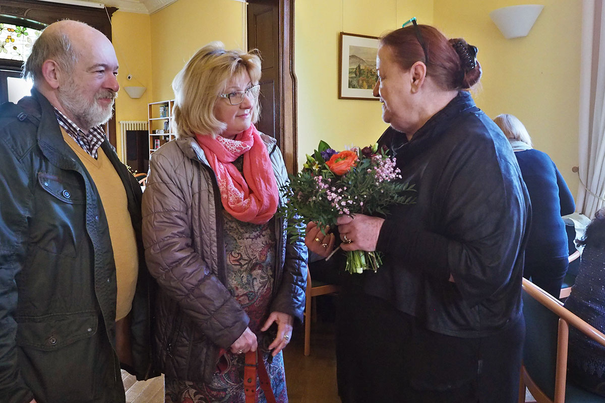 Johannispark Pflegezentrum Suhl: 20 Jahre, 2018: Gäste: Dr. Michael Roth, Barbara Roth (Adler Apotheke) und Gudrun Vestner (Foto: Manuela Hahnebach)