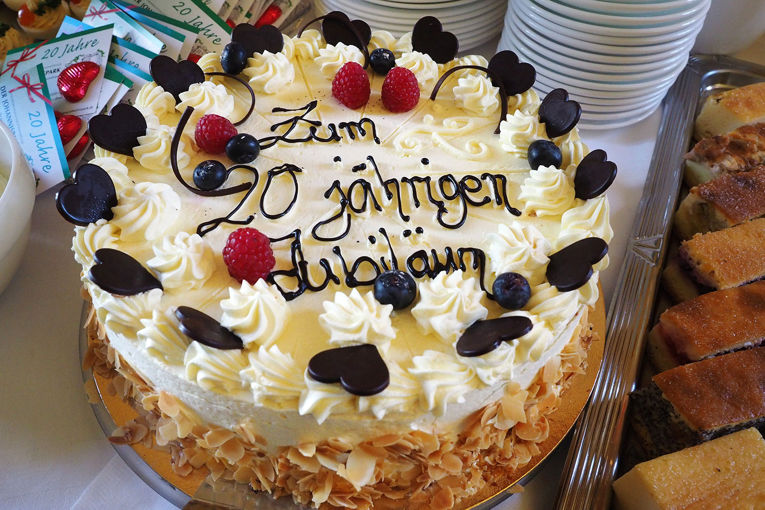 Johannispark Pflegezentrum Suhl: 20 Jahre, 2018: Jubiläumstorte (Foto: Manuela Hahnebach)