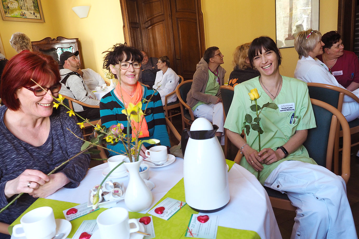 Johannispark Pflegezentrum Suhl: 20 Jahre, 2018: Dank an die Johannispark-Mitarbeiter (Foto: Manuela Hahnebach)