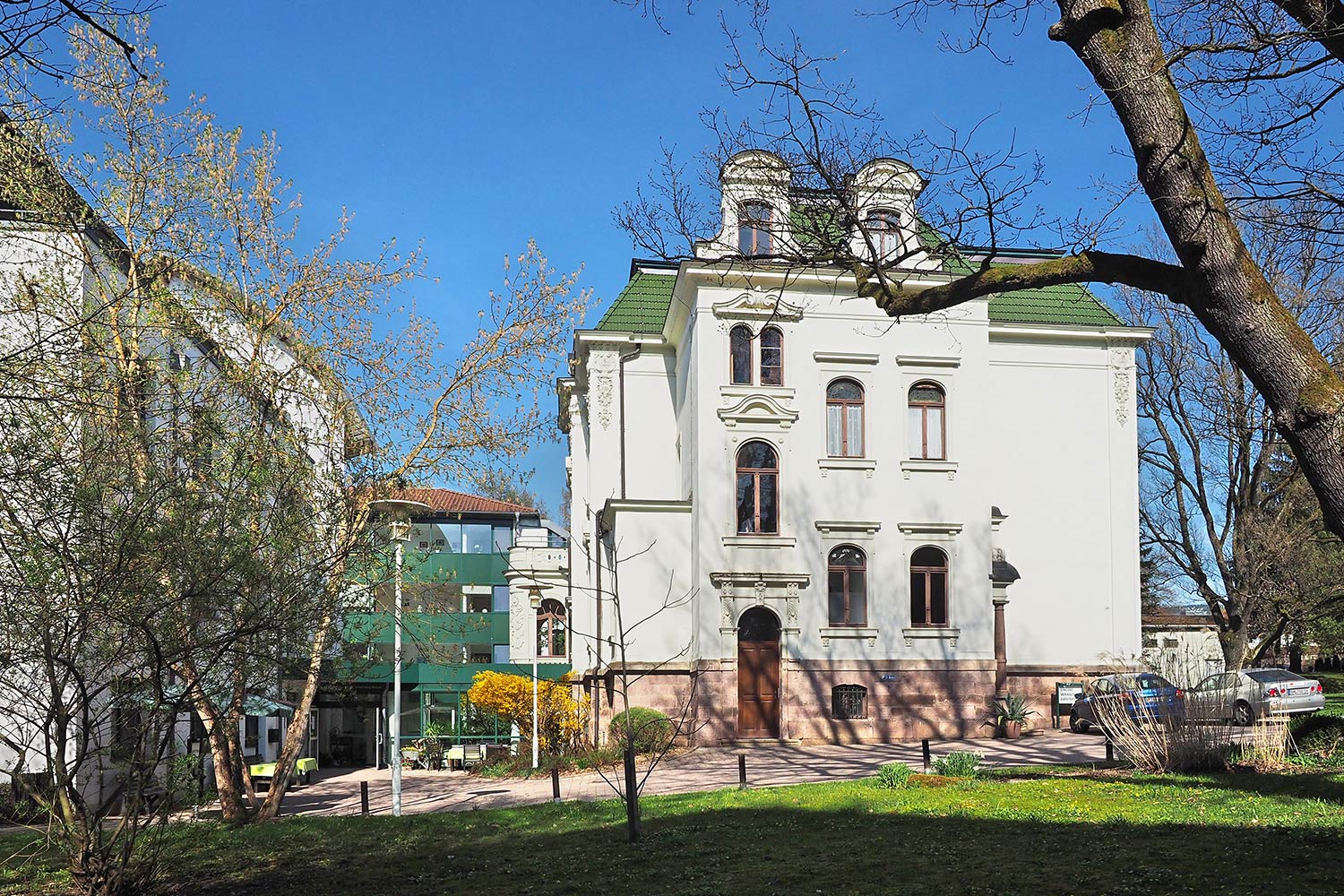 Johannispark Pflegezentrum Suhl: Frühlingsfest 2018: Innenhof (Foto: Manuela Hahnebach)