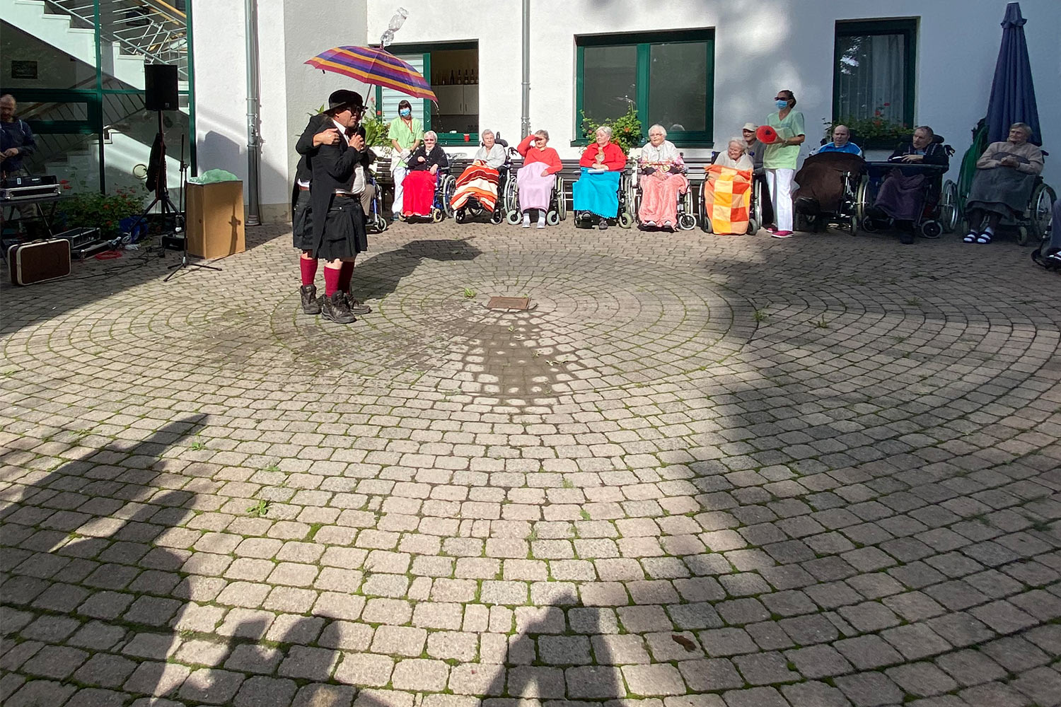 Johannispark Pflegezentrum Suhl: Straßentheater-Festival 2020: Hacki & Möppi (Foto: Manuela Hahnebach)