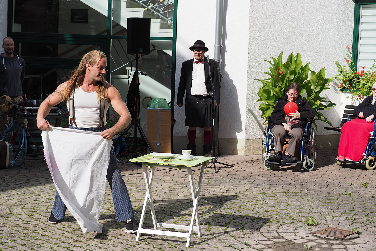 Johannispark Pflegezentrum Suhl: Straßentheater-Festival 2020: ZakTakular (Foto: Manuela Hahnebach)