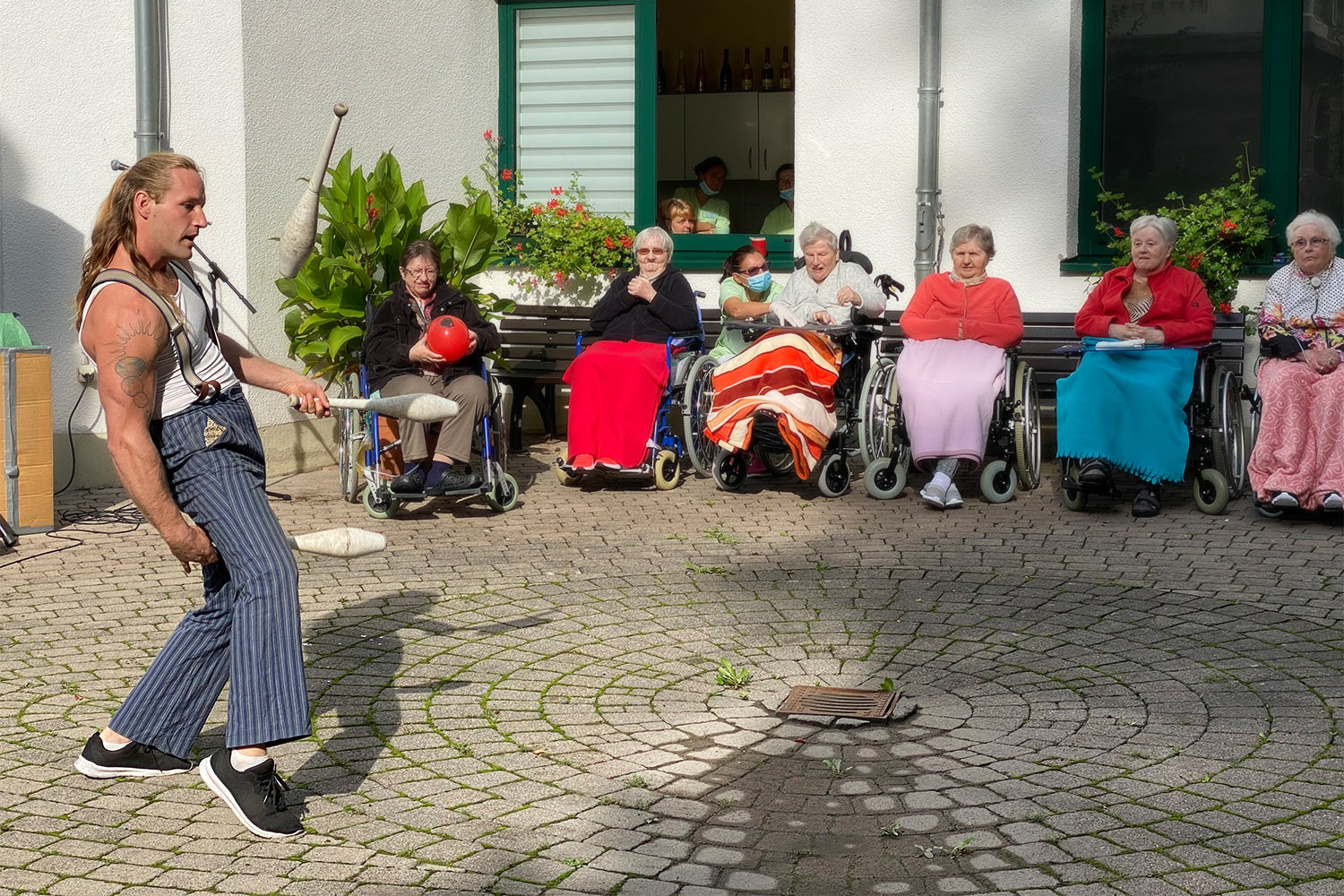 Johannispark Pflegezentrum Suhl: Straßentheater-Festival 2020: ZakTakular (Foto: Manuela Hahnebach)