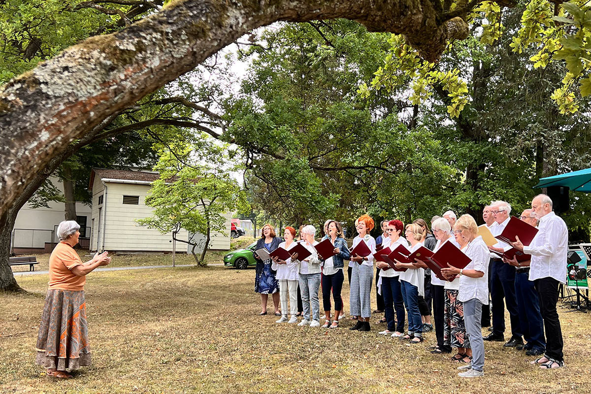 Johannispark Pflegezentrum Suhl: Parkfest 2022: Mühlenchor Albrechts (Foto: Manuela Hahnebach)