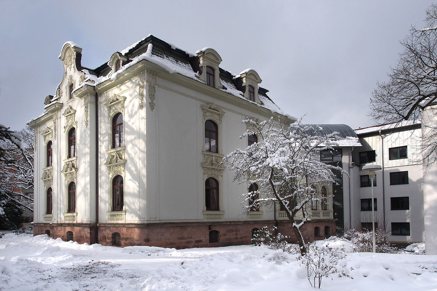 Johannispark Pflegezentrum Suhl: Villa im Winter (Foto: Manuela Hahnebach)